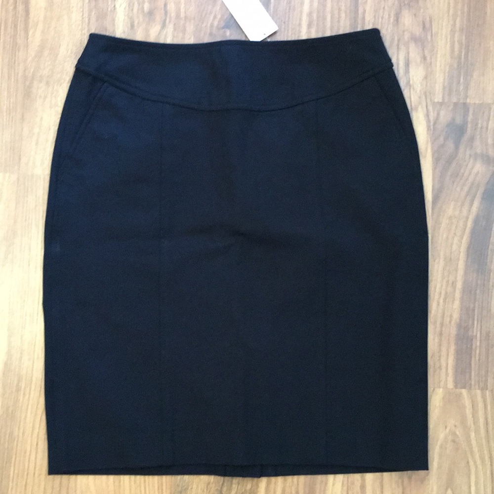 NWT, Banana Republic Petite black pencil skirt.